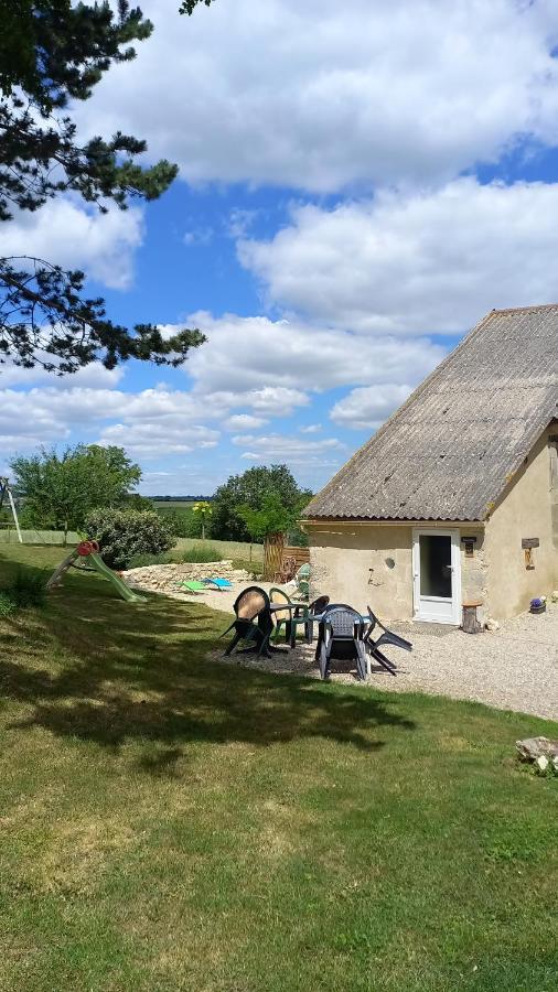 Le Calme A La Campagne Lägenhet Besson Exteriör bild